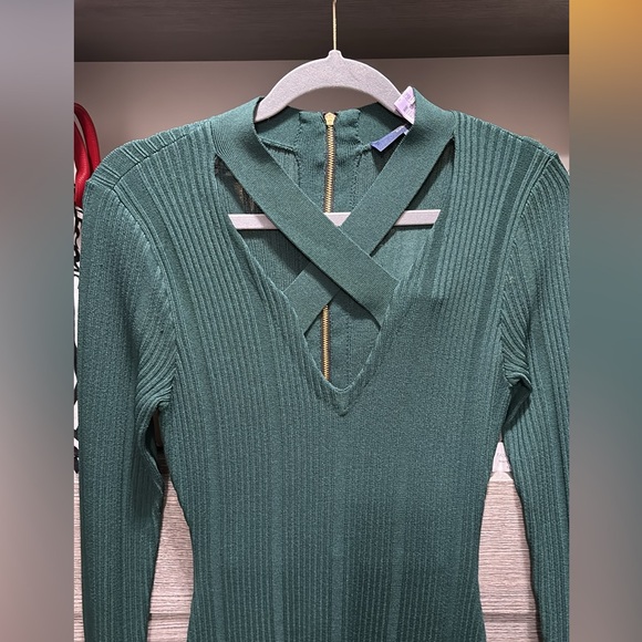 Rachel Roy Green Sweater Dress. Size: M - Picture 5 of 6